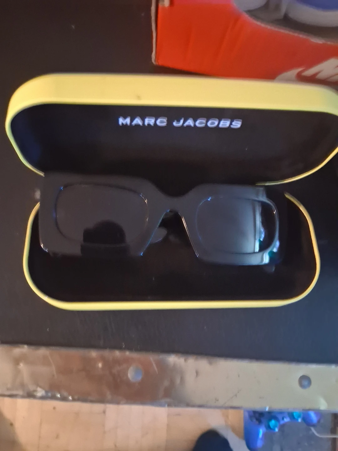 Marc Jacobs Sunglasses - photo 2