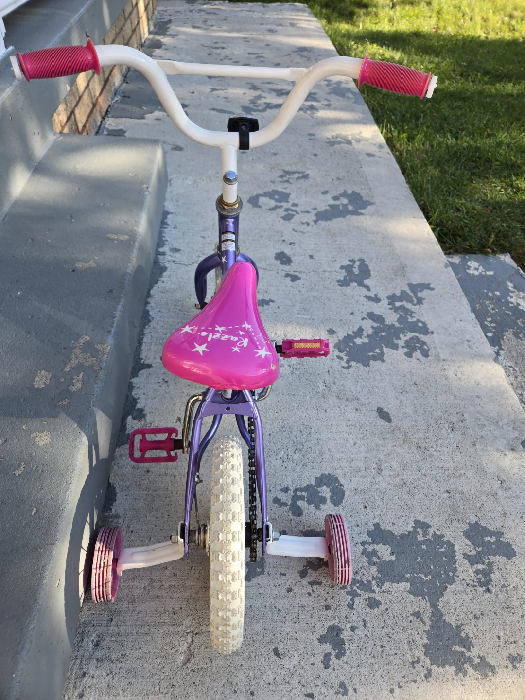 Mongoose Razzle Kids Bike