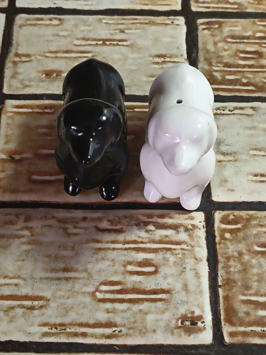 Dachshund Salt and Pepper Shakers - photo 2