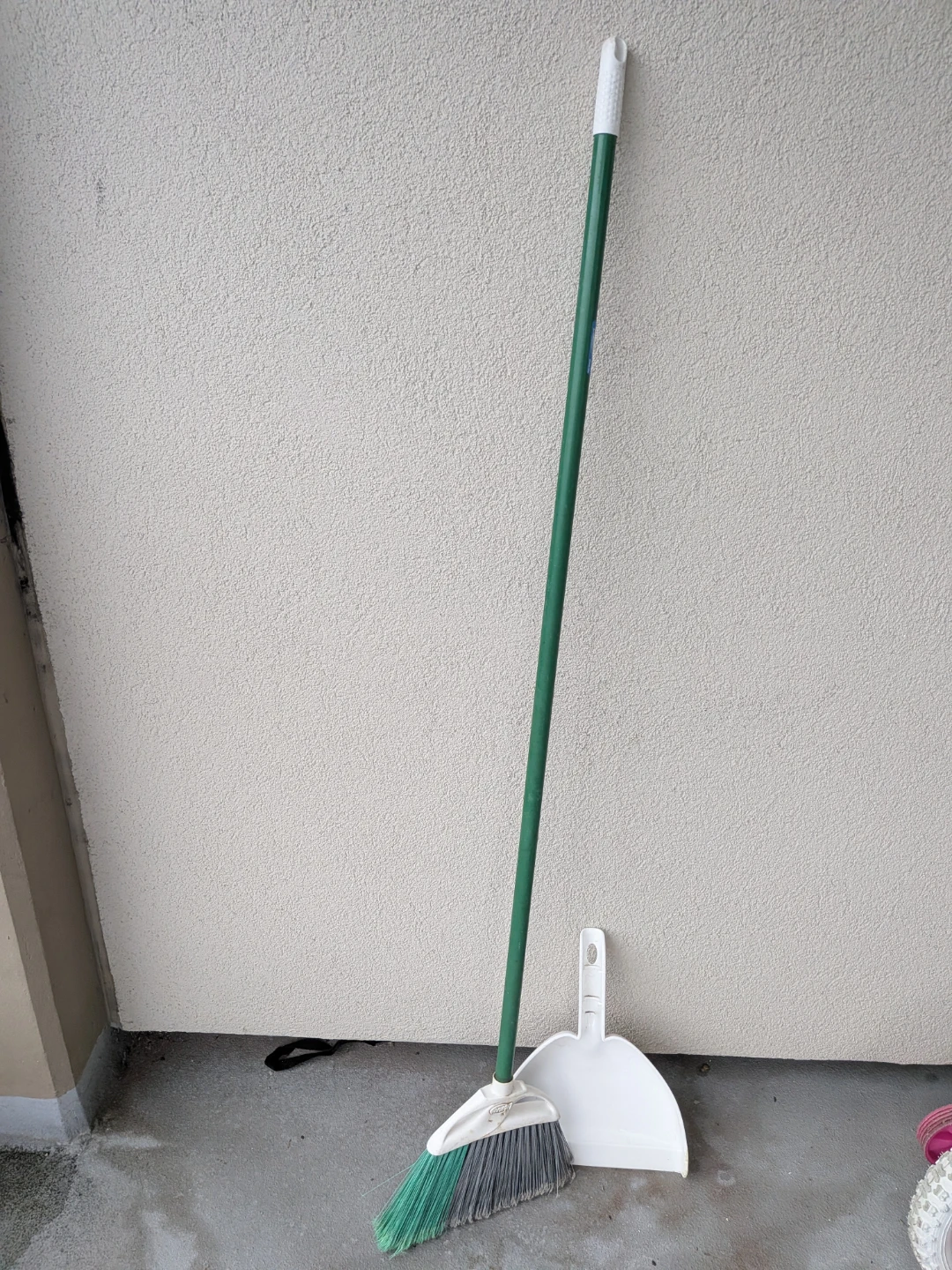 Broom and Dustpan Set - photo 2