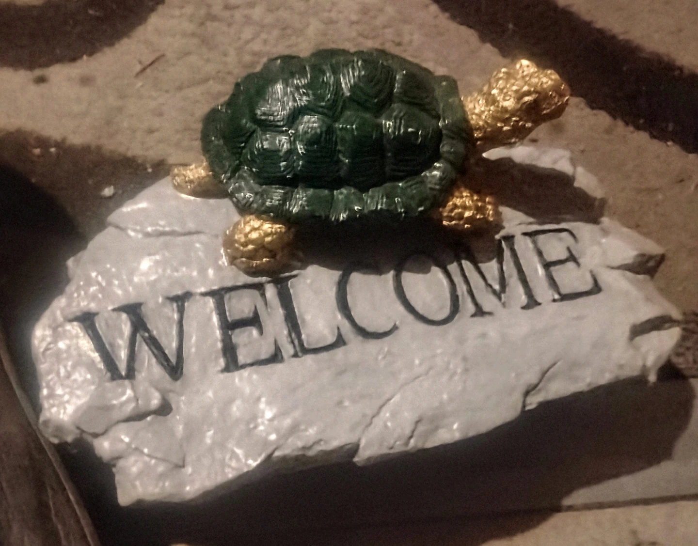 Turtle welcome rock