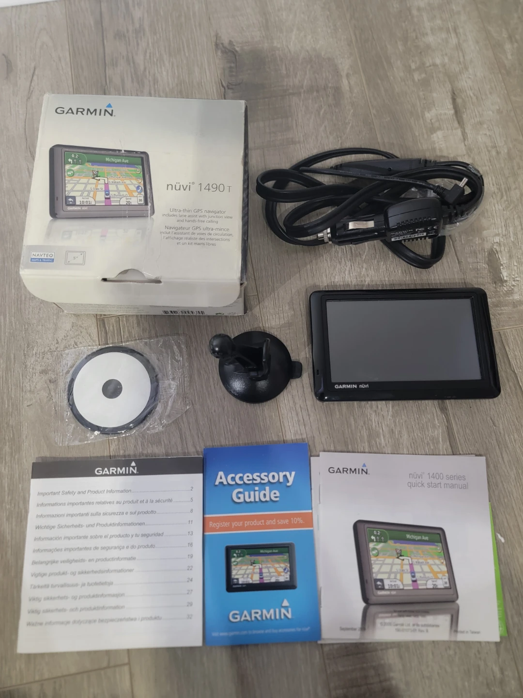 Garmin nuvi 1490T GPS Navigator