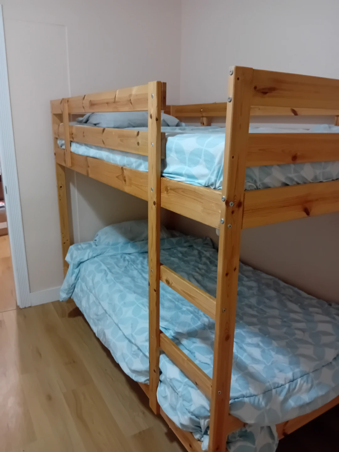 Solid Wood Twin Bunk Bed - photo 3