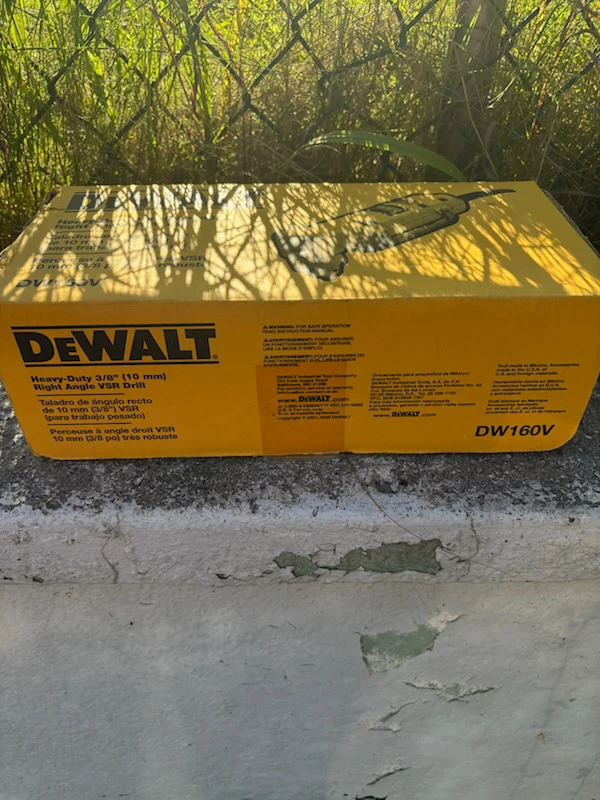 DEWALT DW160V 3/8" Heavy-Duty Right Angle Drill - photo 2