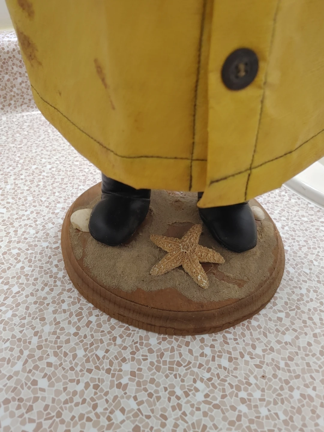 Fisherman Santa Christmas Figurine - photo 4