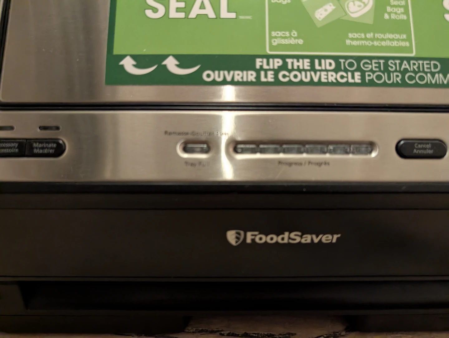FoodSaver 2-in-1 Vacuum Sealing System - photo 3