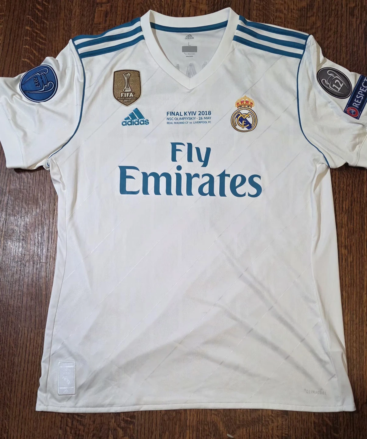 Authentic Ronaldo 2017-18 UCL final jersey with badge - photo 2