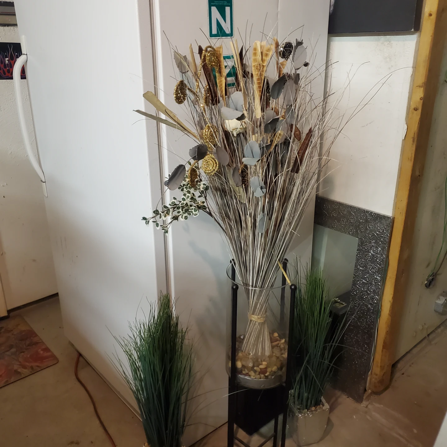 Tall Floor Vase with Decorative Dried Branches - photo 3