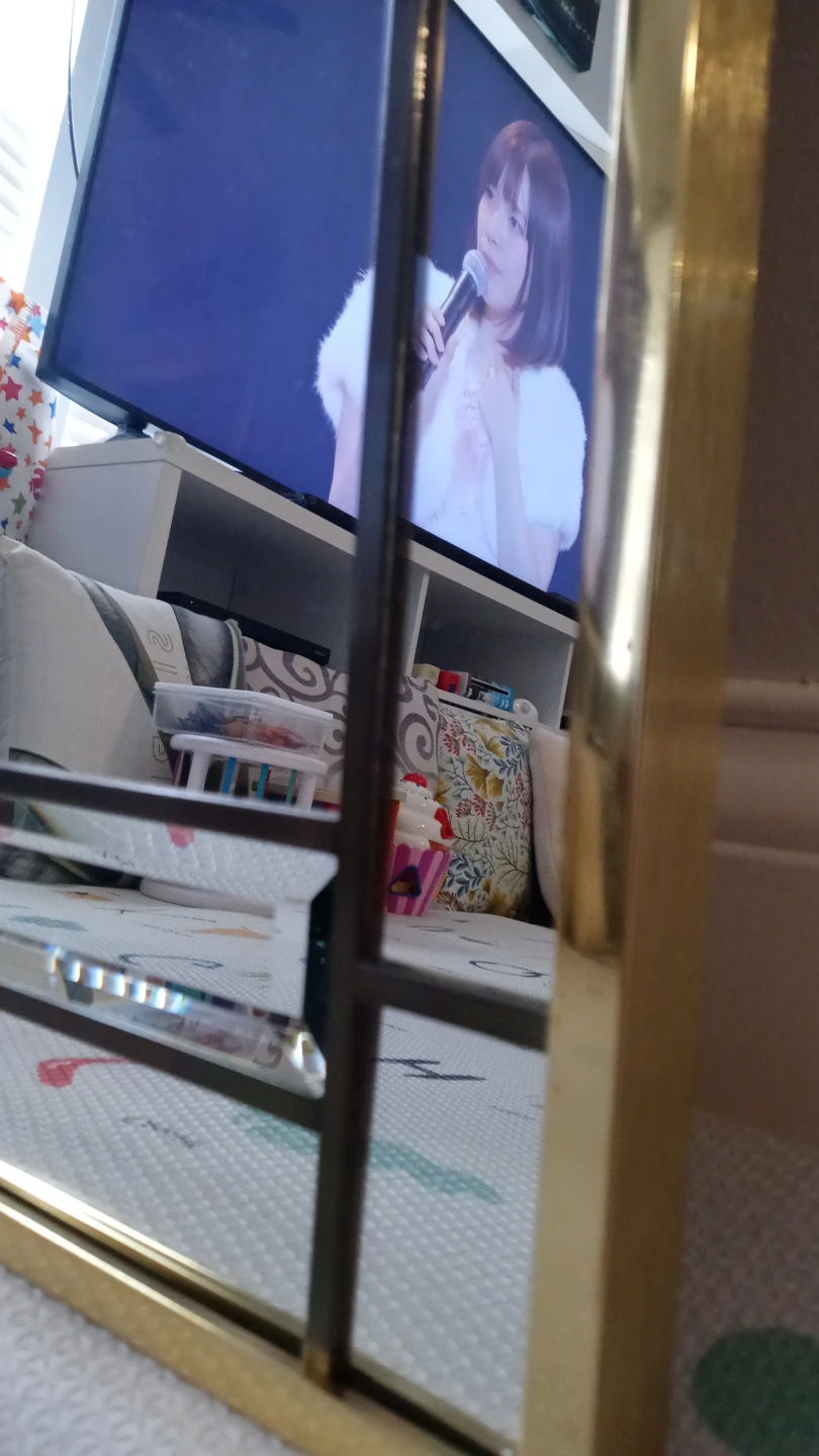 Gold Framed Rectangular Wall Mirror - photo 2