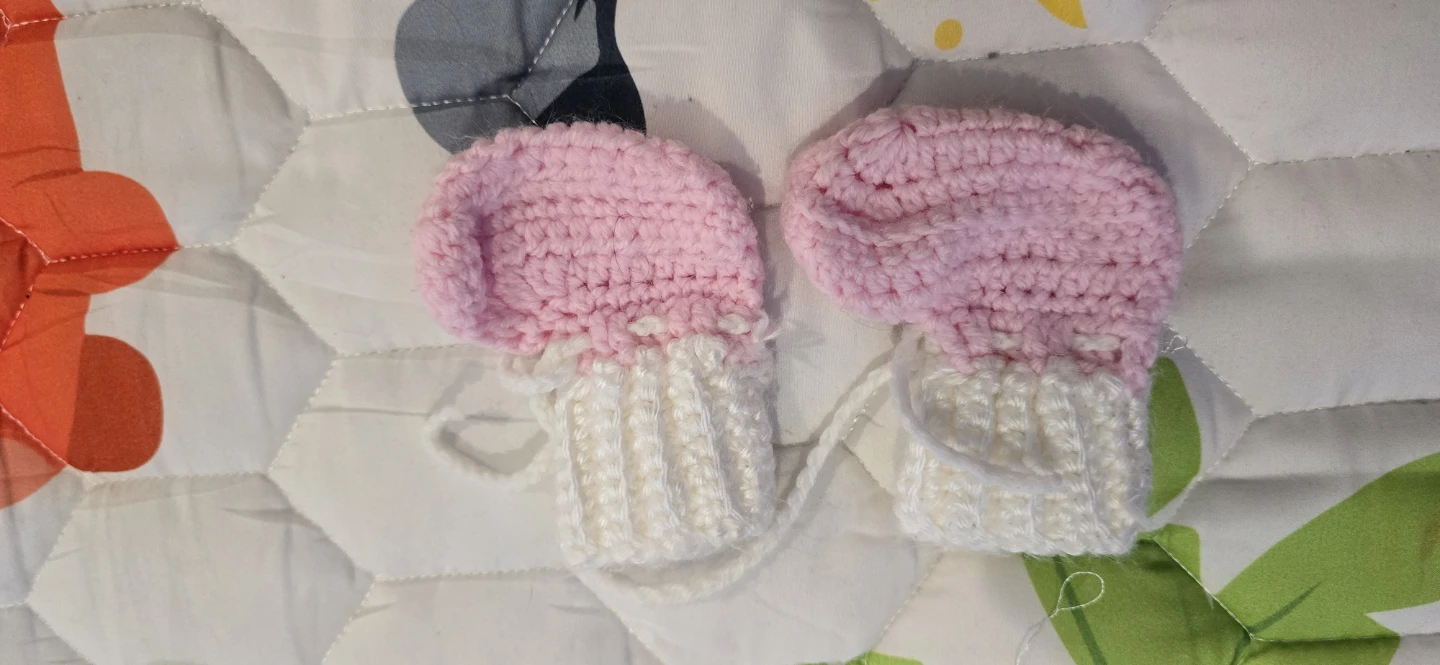 Baby items bundle including clothing and bottles - photo 5