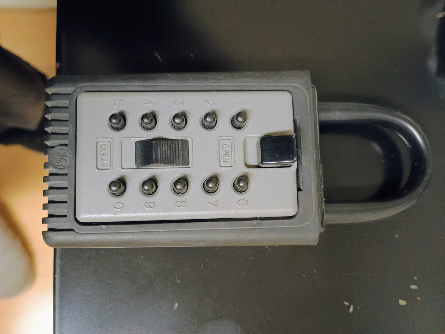GE Push Button Combination Key Lock Box