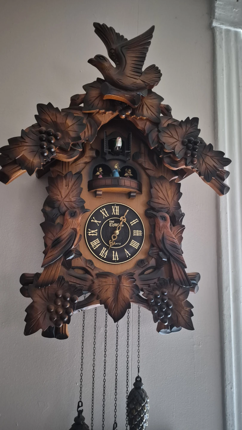 Wooden Cuckoo Clock with Bird and Leaf Carvings