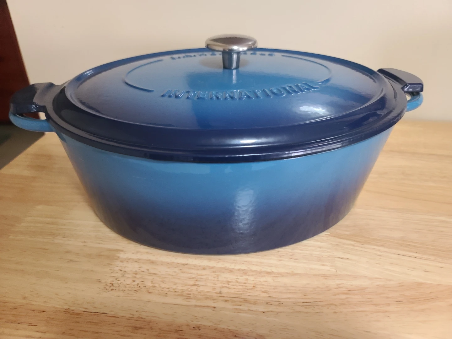 Brand new henckles cast iron dutch oven - photo 2