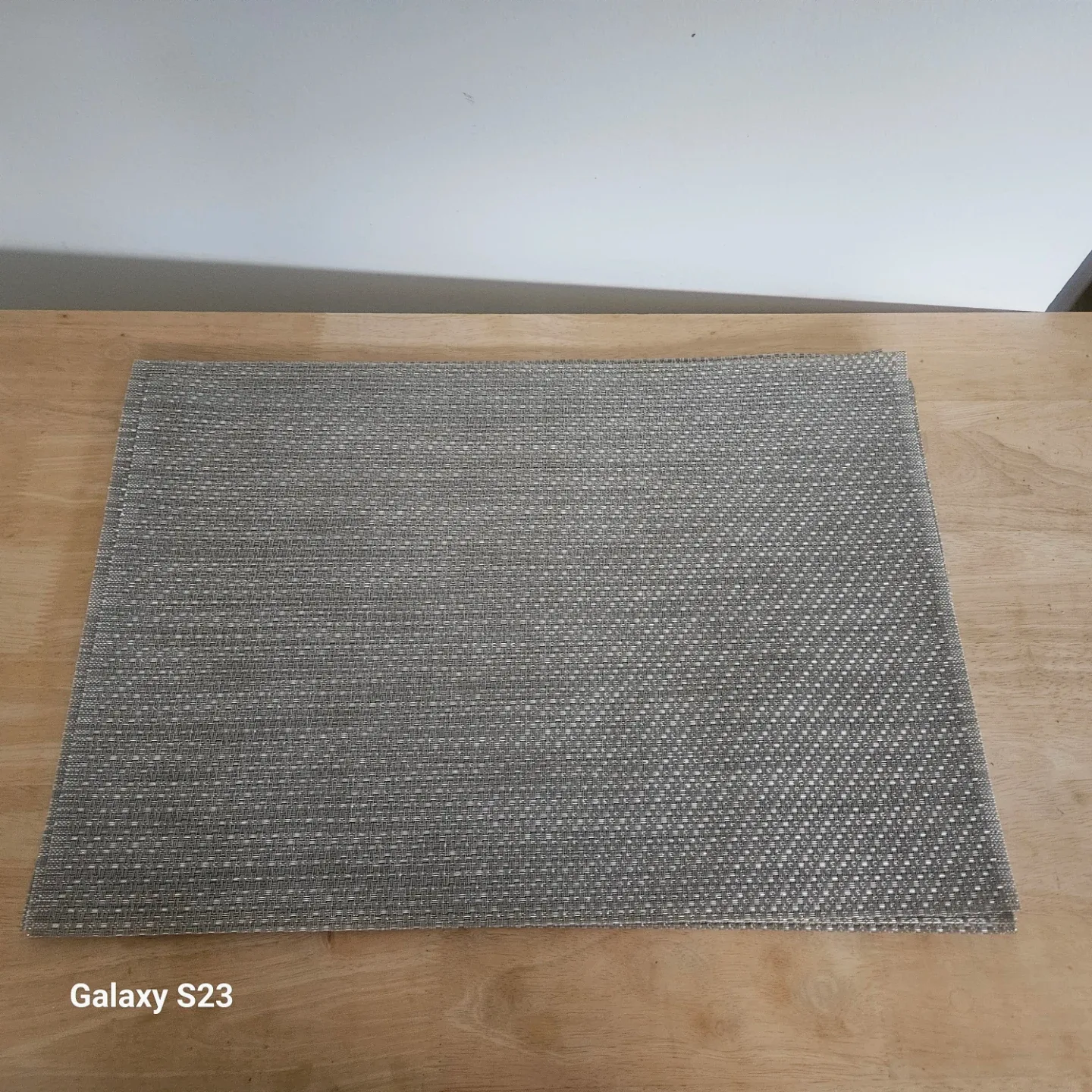 Set of  5 woven silver glittery  placemats - photo 4