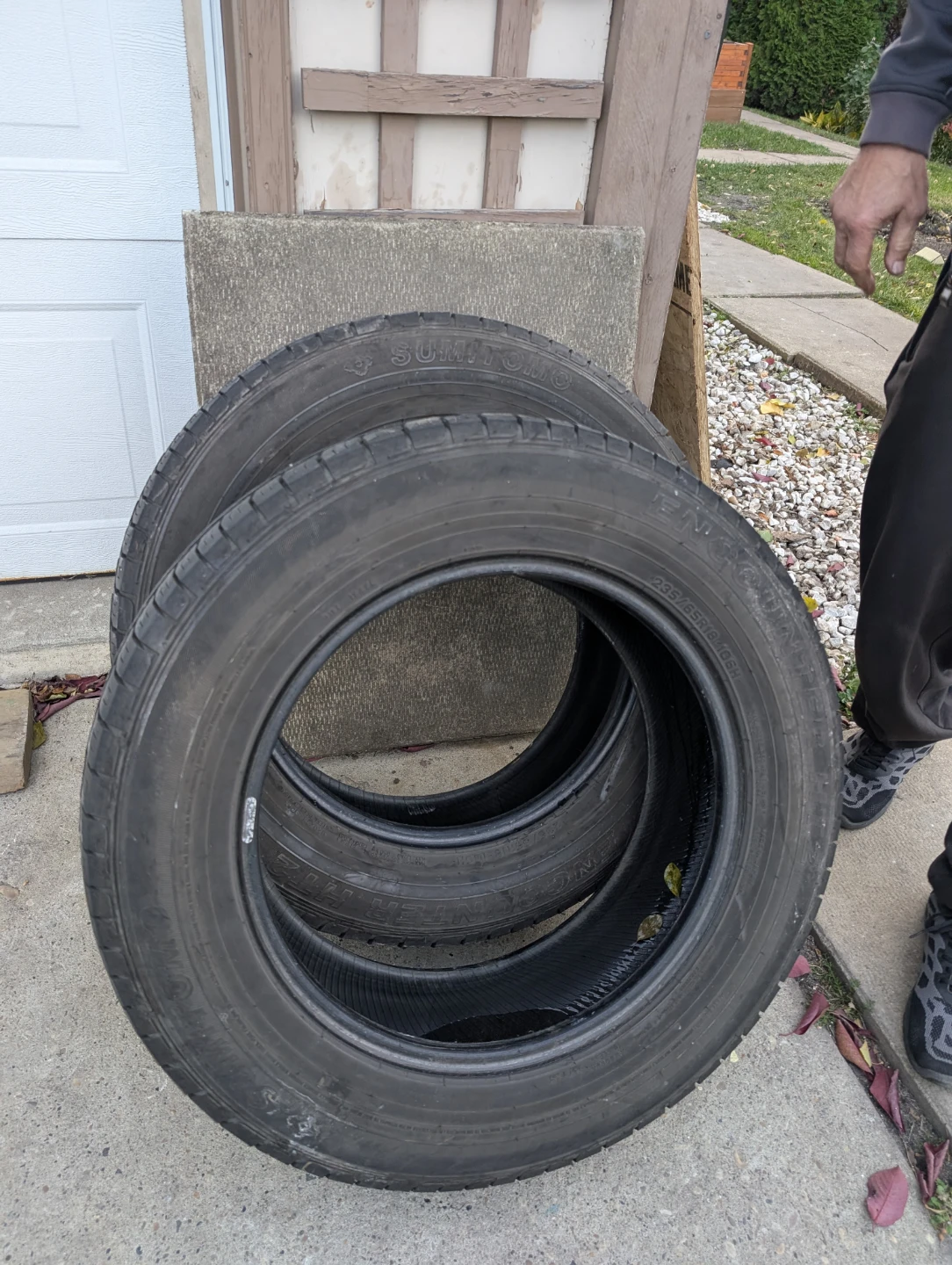 Sumitomo all season tires (2x) 6-7mm tread