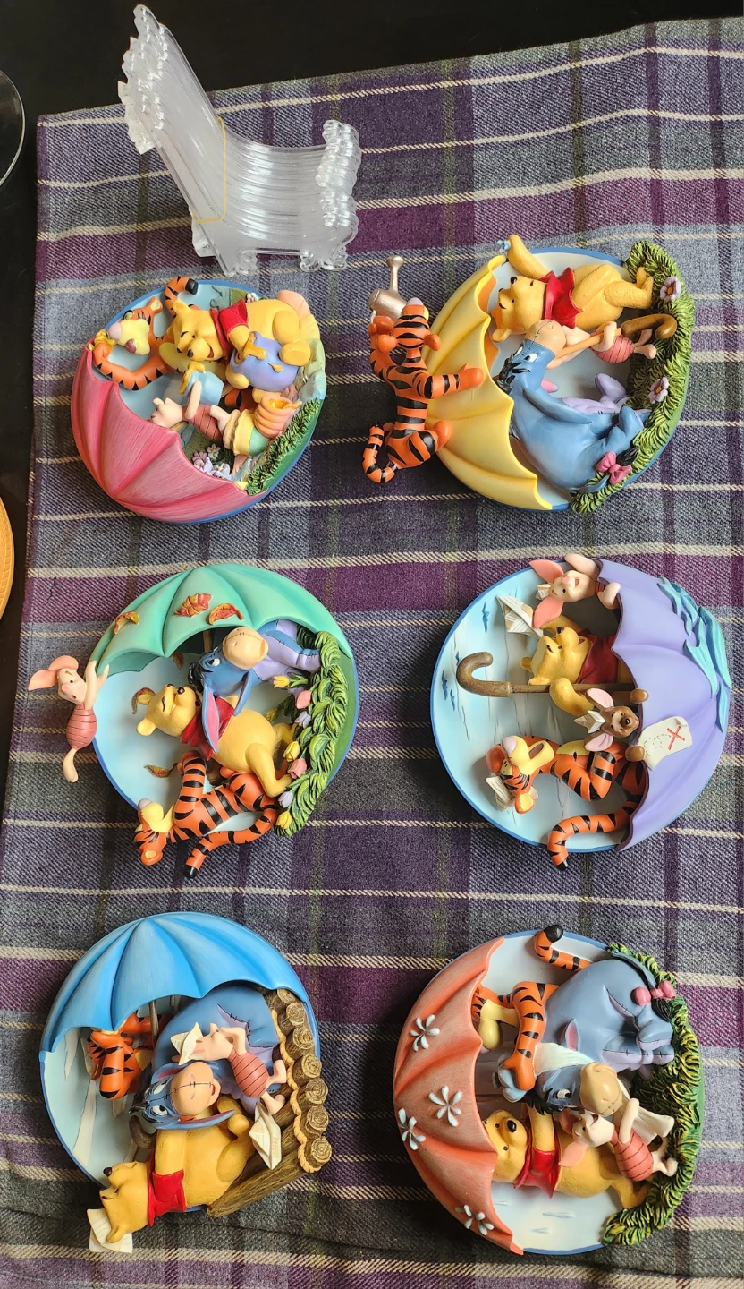 Set of 6 Disney Winnie the Pooh Collectible Plates
