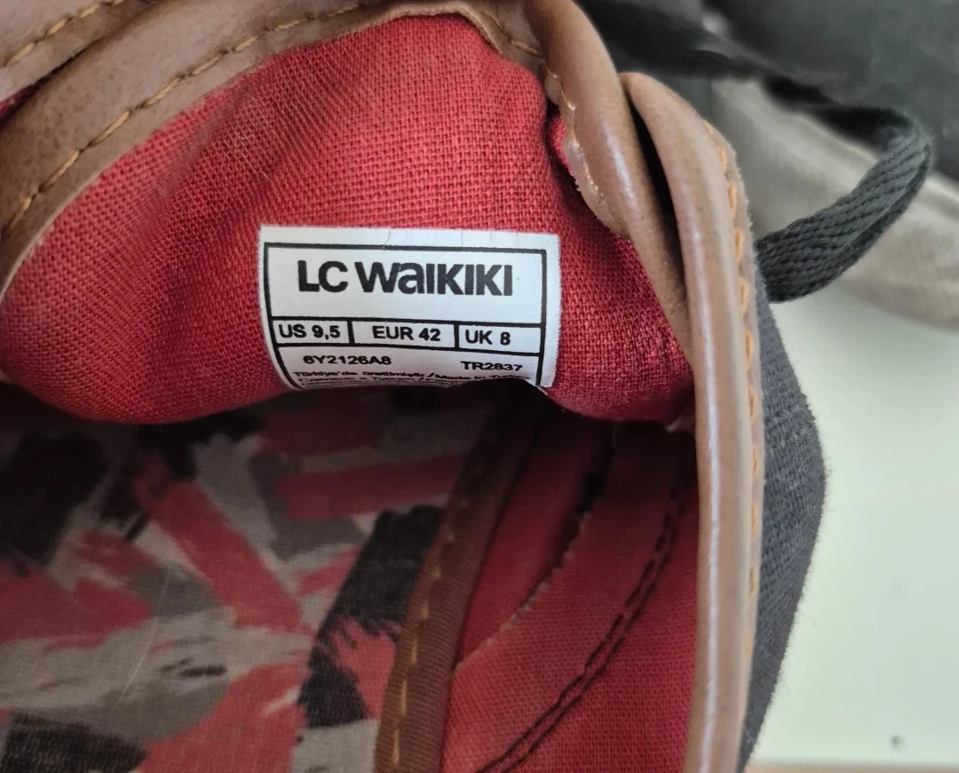 LC Waikiki black sneakers - photo 3