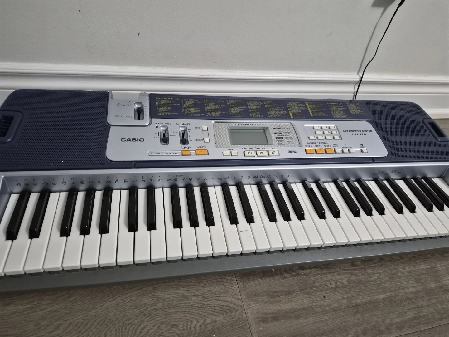 Casio LK-110 Key Lighting Keyboard - photo 4