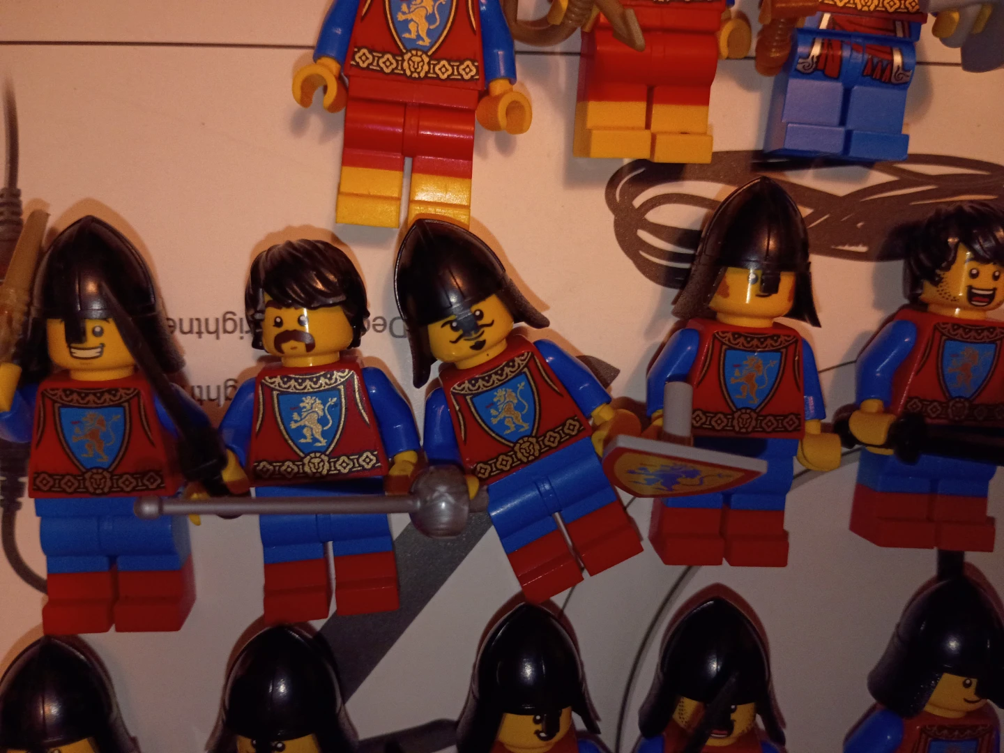 LEGO Lion Knights Castle Minifigures Set - photo 3