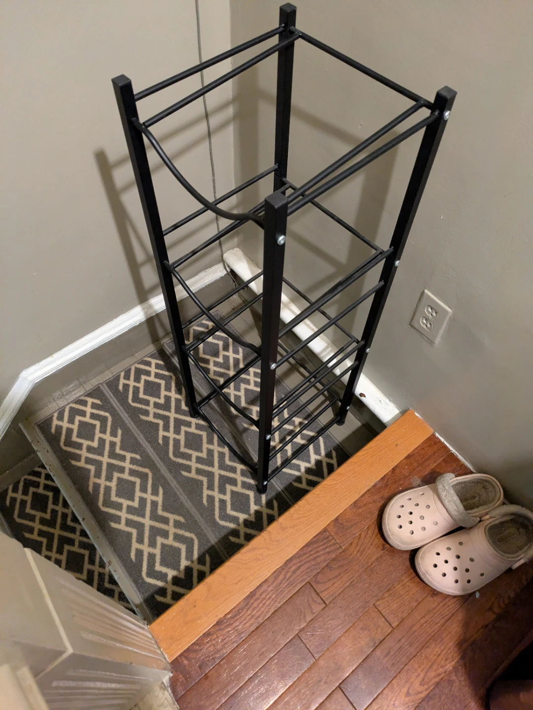 Metal 4-Tier Water Jug Rack