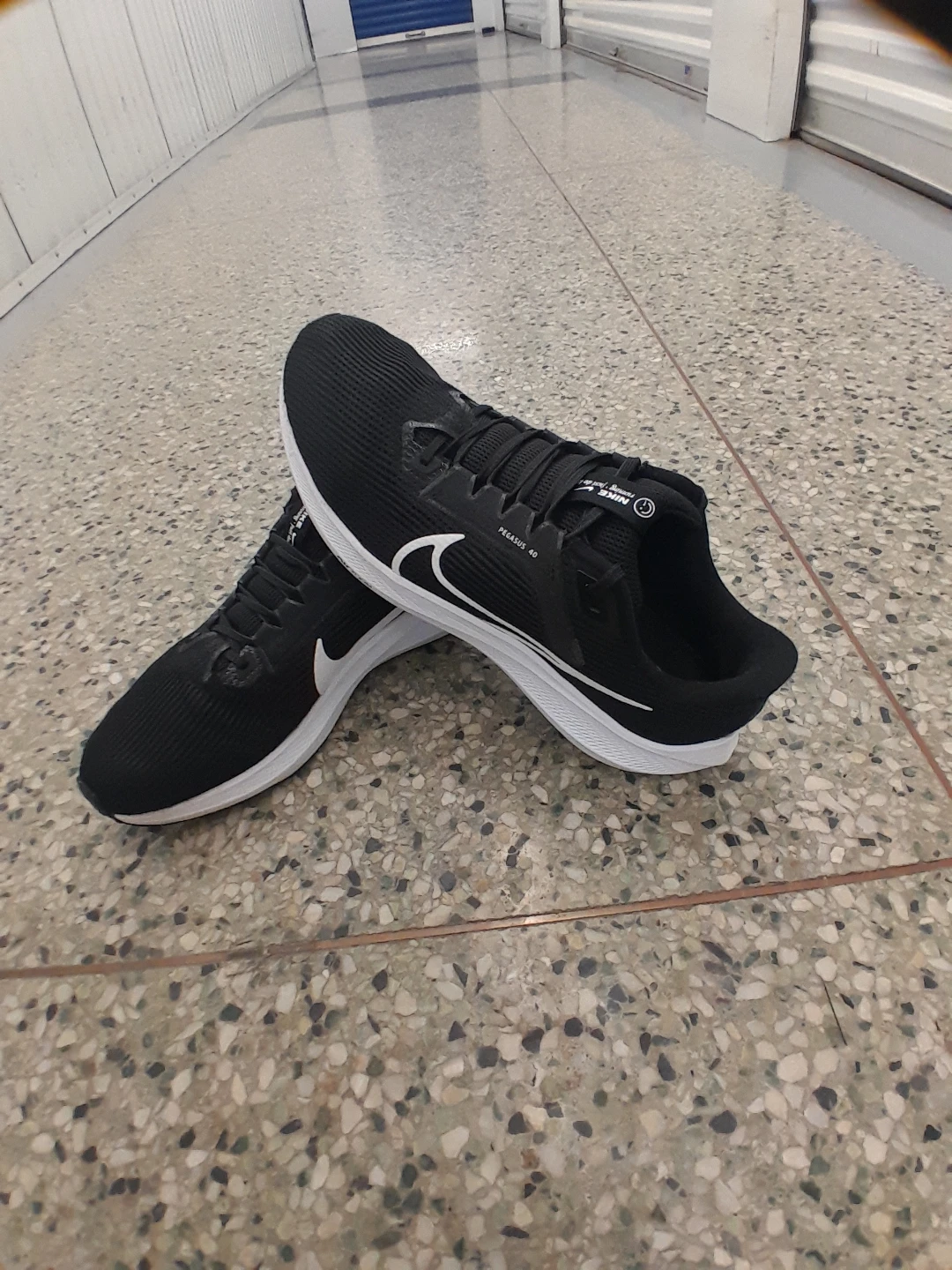 Nike Pegasus 40 Running Shoes Men's Size 11.5 - photo 4