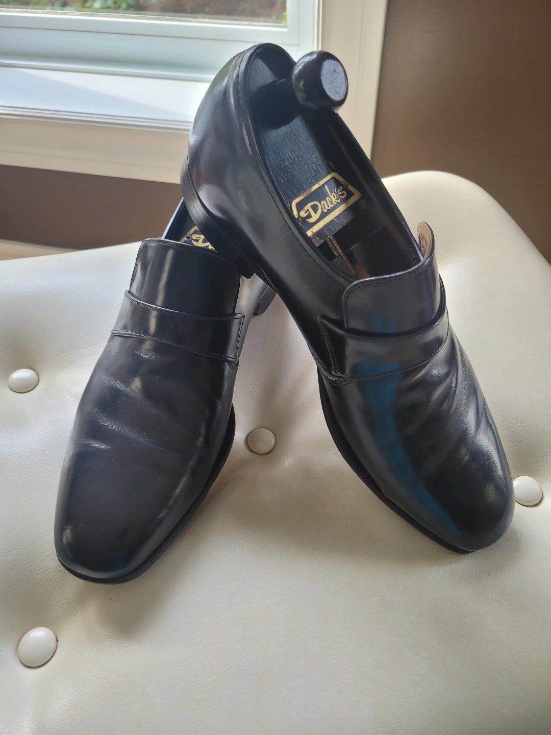Vtg Dack's Black Leather Loafers