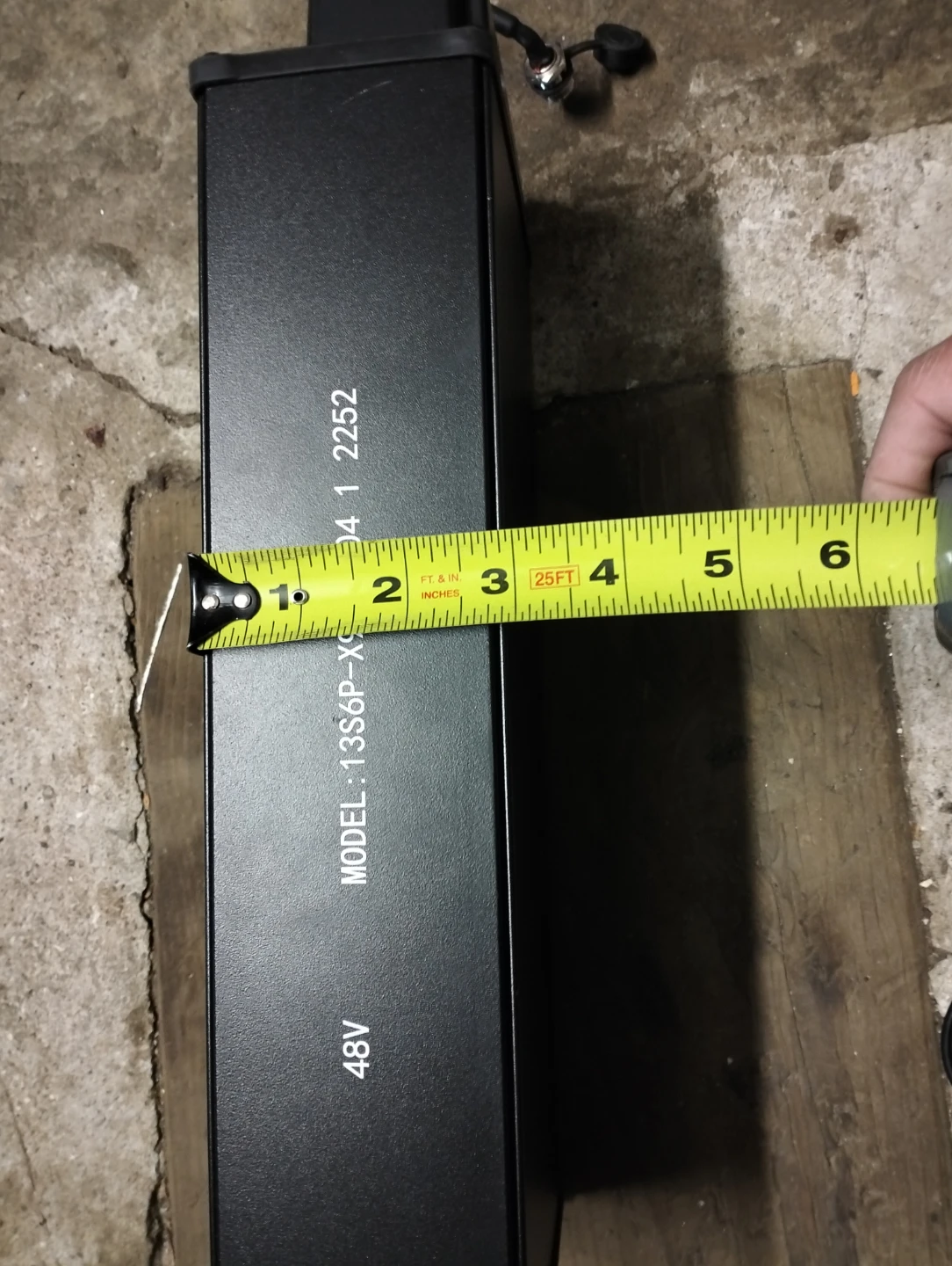48V 15.6Ah E-bike Battery with Charger - photo 3