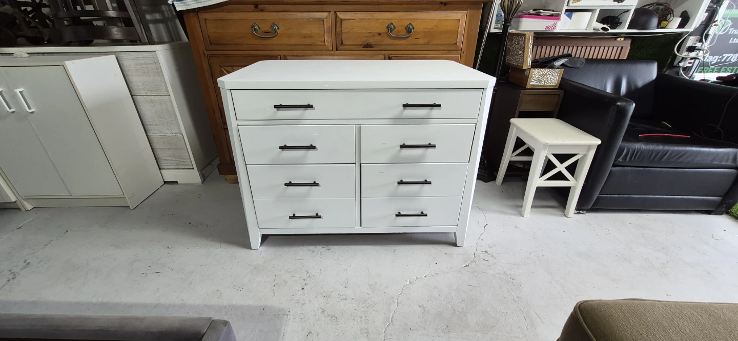 White 7-Drawer Bedroom Dresser - photo 2