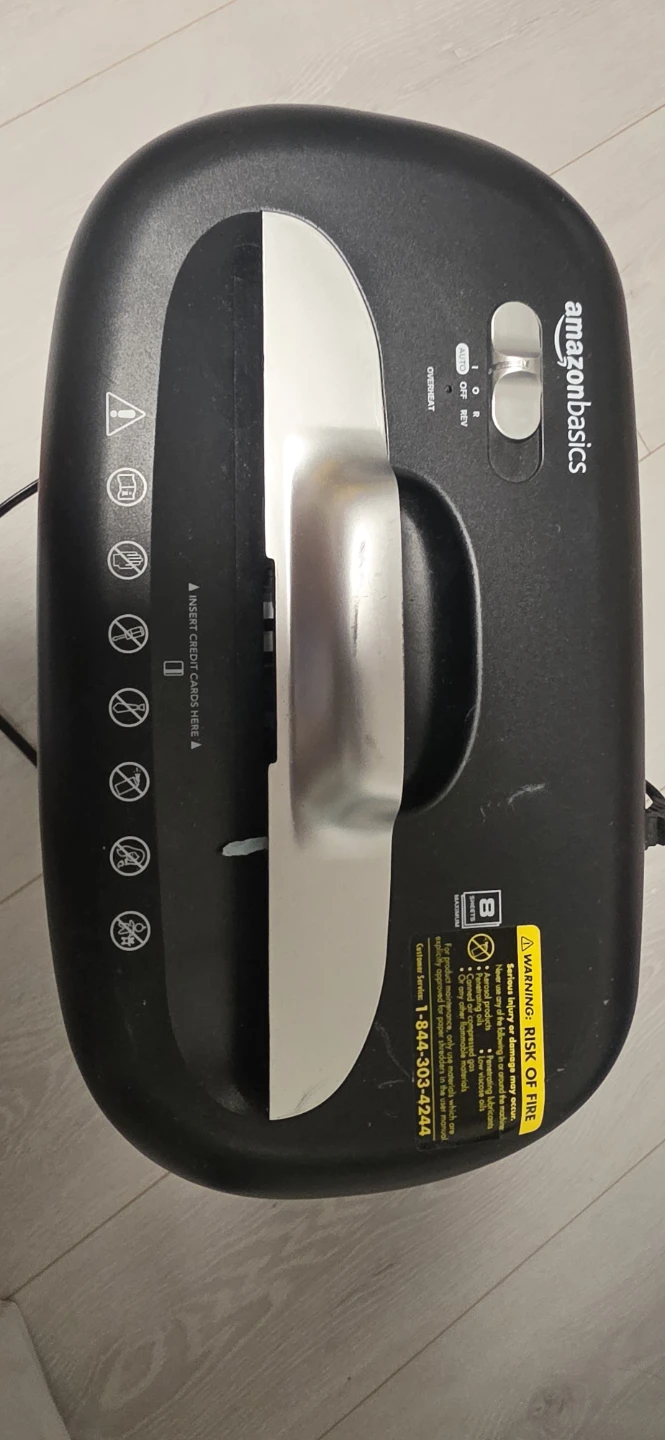 AmazonBasics 8-Sheet Paper Shredder - photo 2