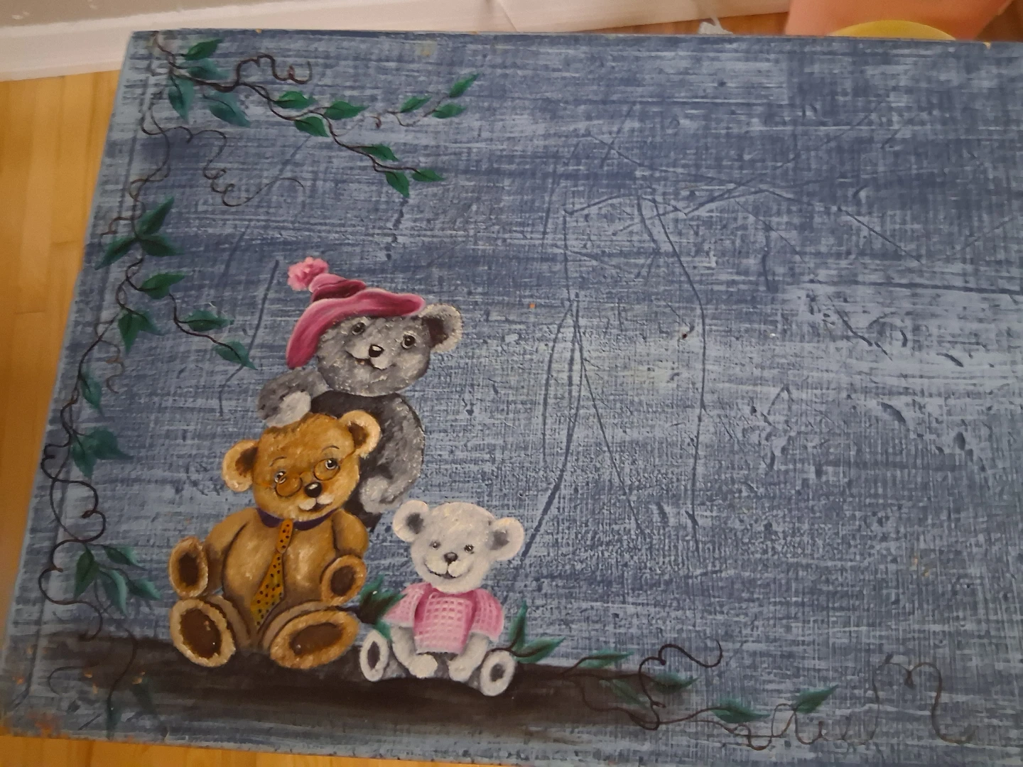 Painted Wooden Desk with Teddy Bear Motif - photo 3