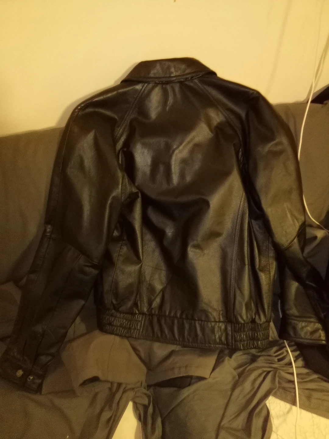 Danier Black Leather Jacket - photo 3