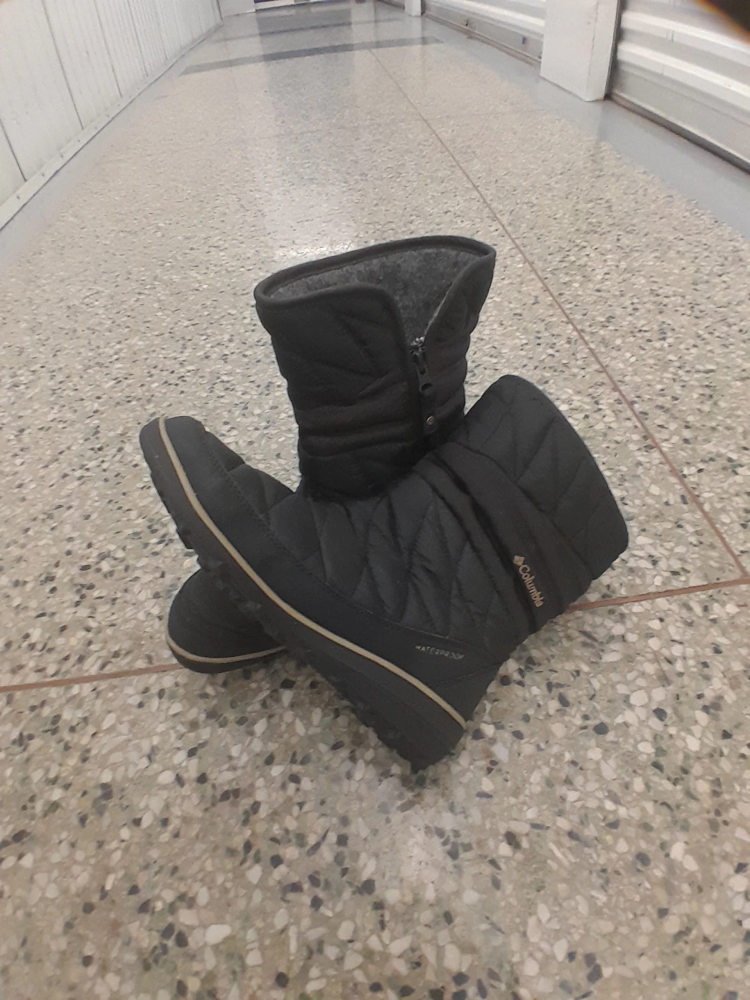 Columbia Waterproof Winter Boots Women's Size 9