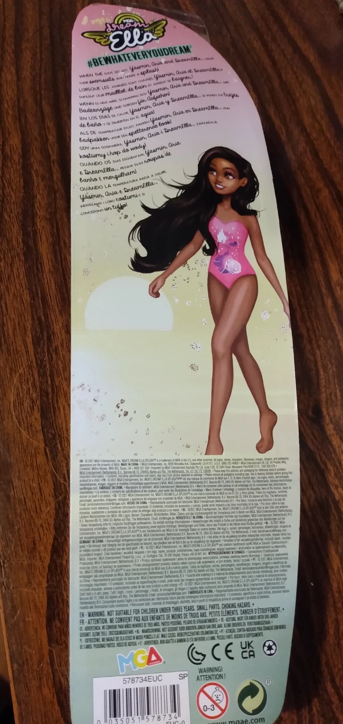 11.5 inches tall MGA Dream Ella Splash Yasmin long hair Doll - photo 3