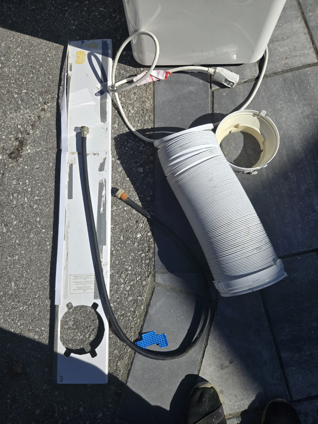 Danby 14000 BTU AC - photo 4