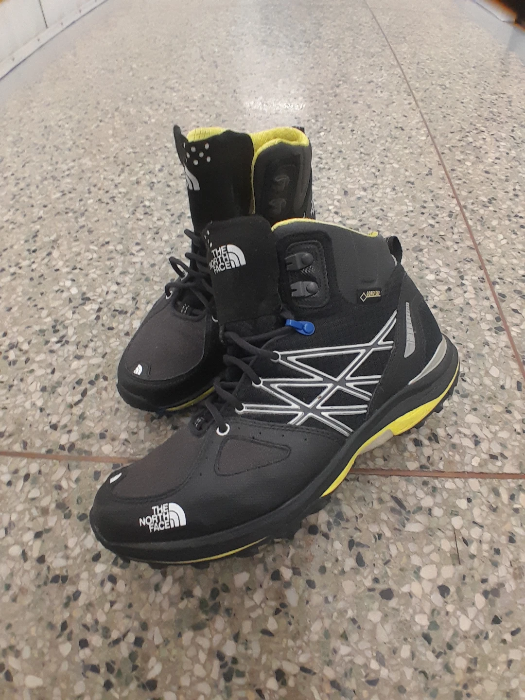 The North Face Gore-Tex Hiking Boots Men's Size 10.5 - photo 3