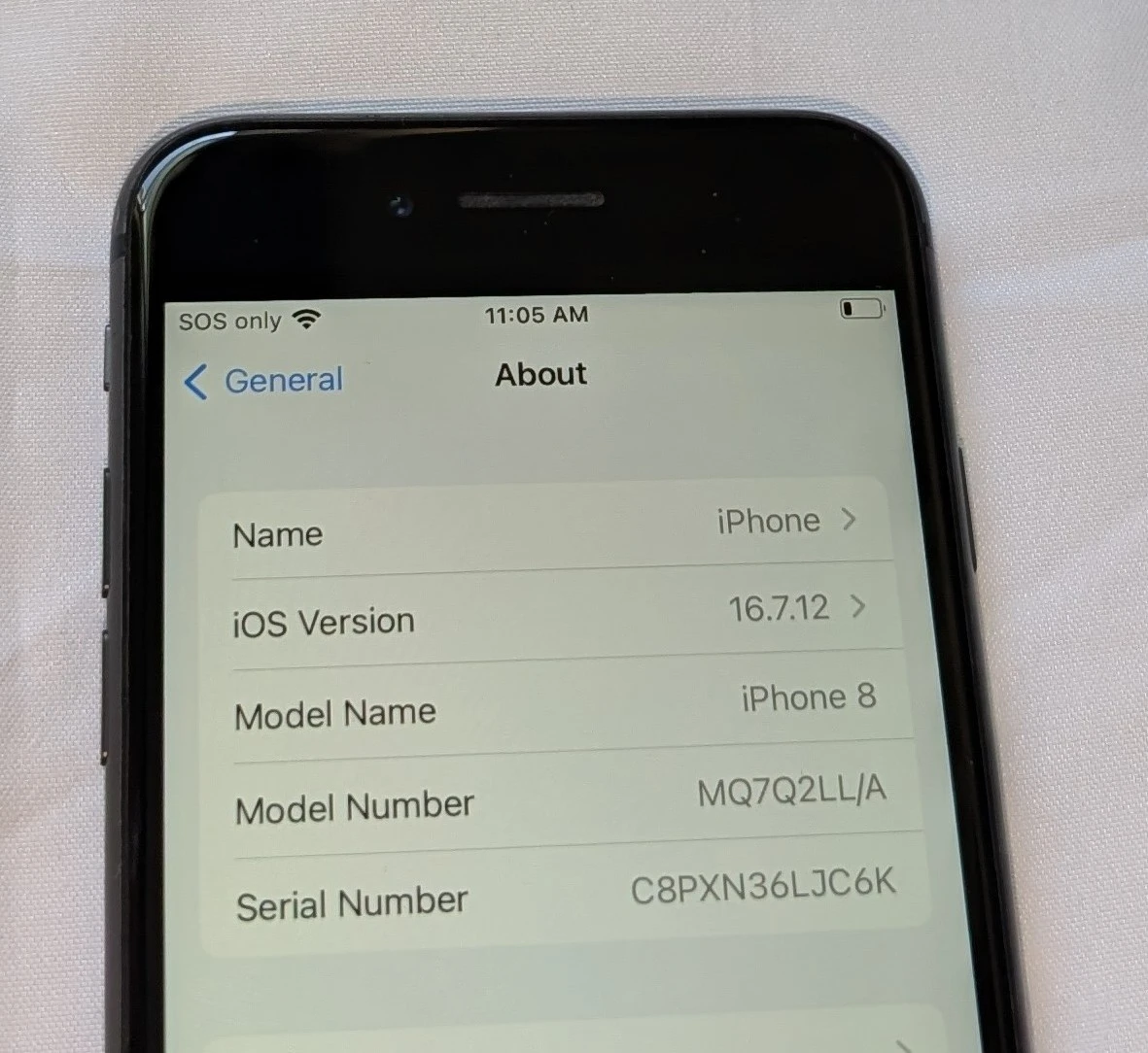 NICE APPLE iPhone 8 256GB AT&T CRICKET CELL PHONE - photo 2
