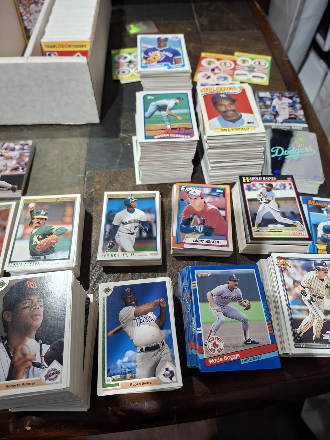 Mostly Unsearched Massive Baseball Card Collection - photo 4