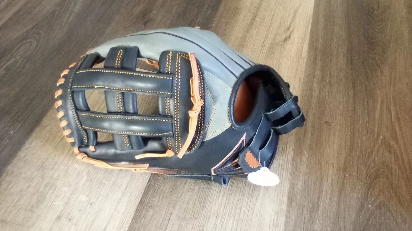 Easton Professional Collection Baseball Glove - photo 3
