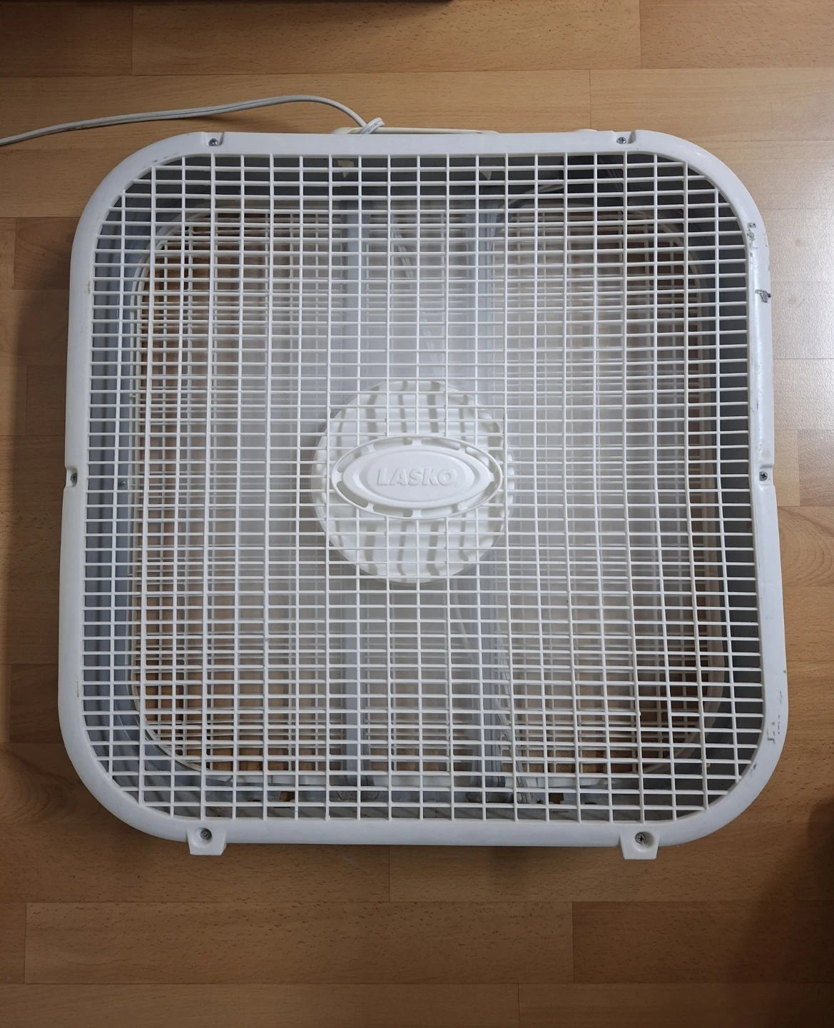 Lasko Box Fan White