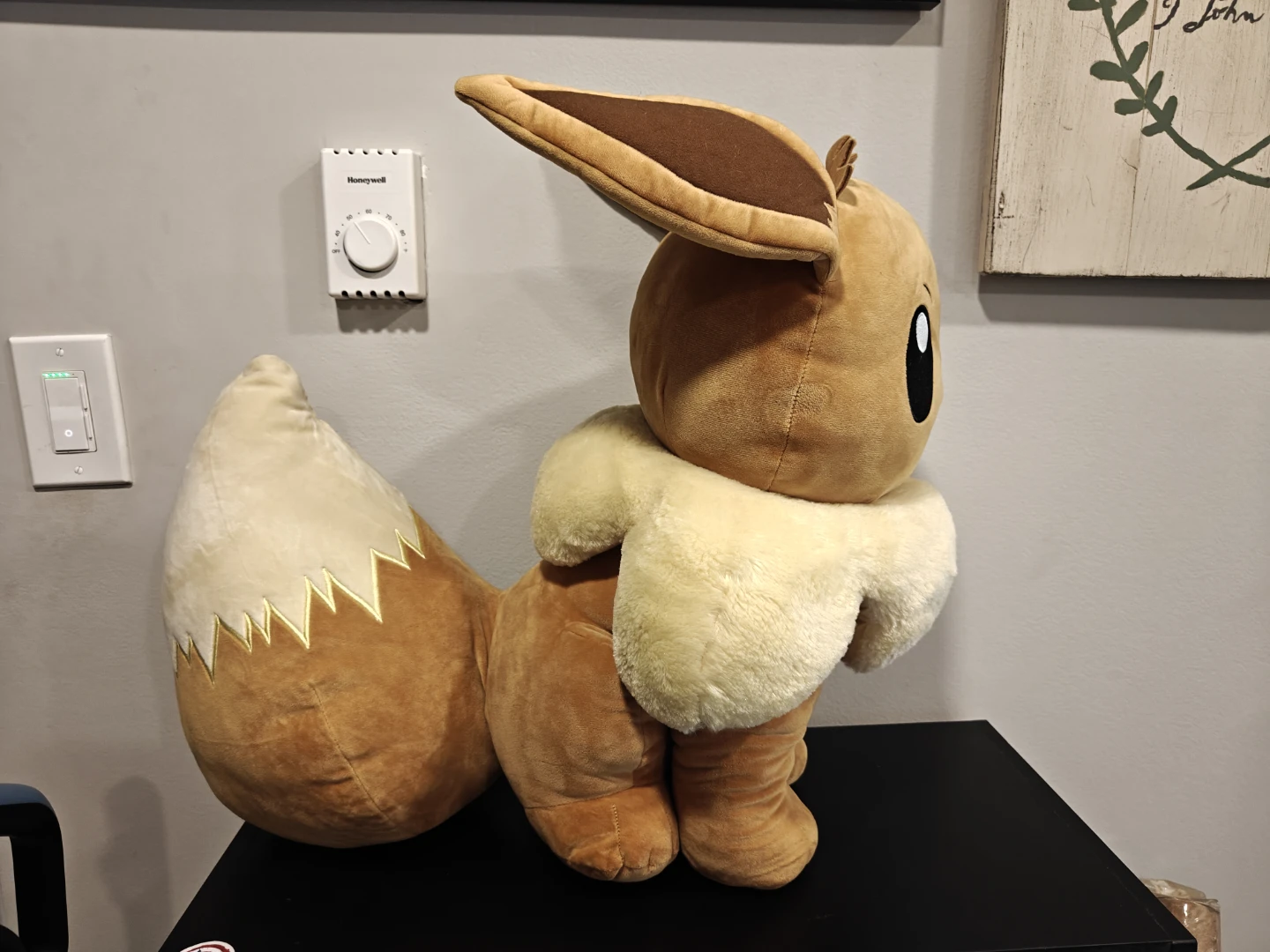 Life size Eevee Plush Toy - photo 2