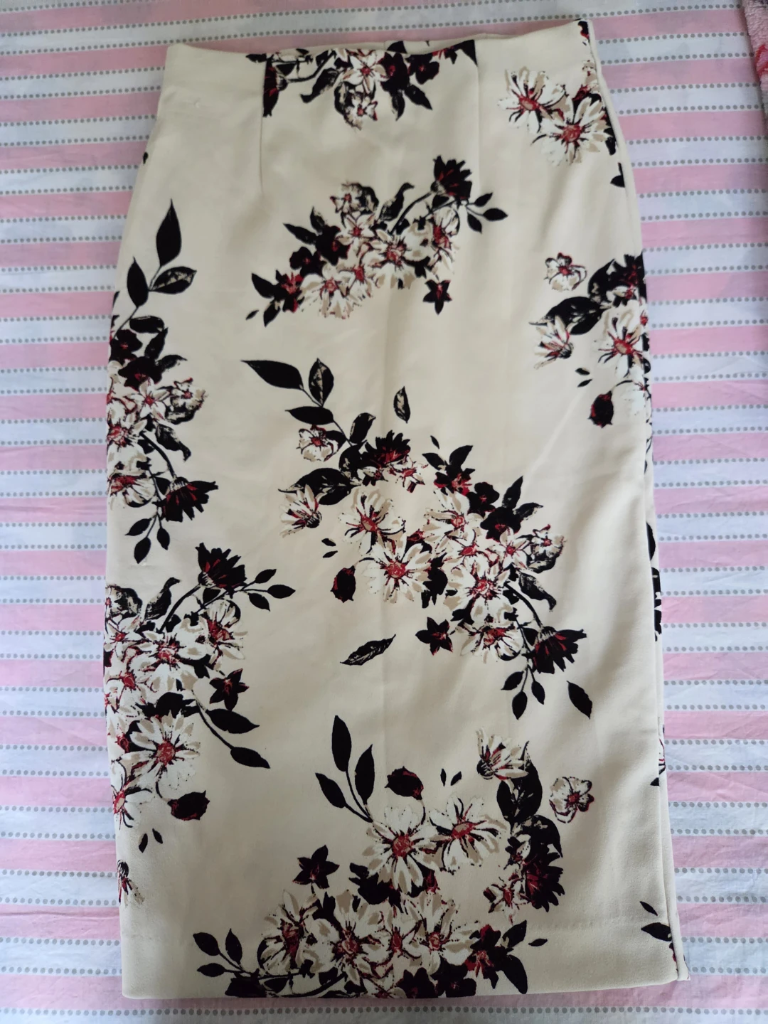 Dynamite Floral Print Skirt - Size XS