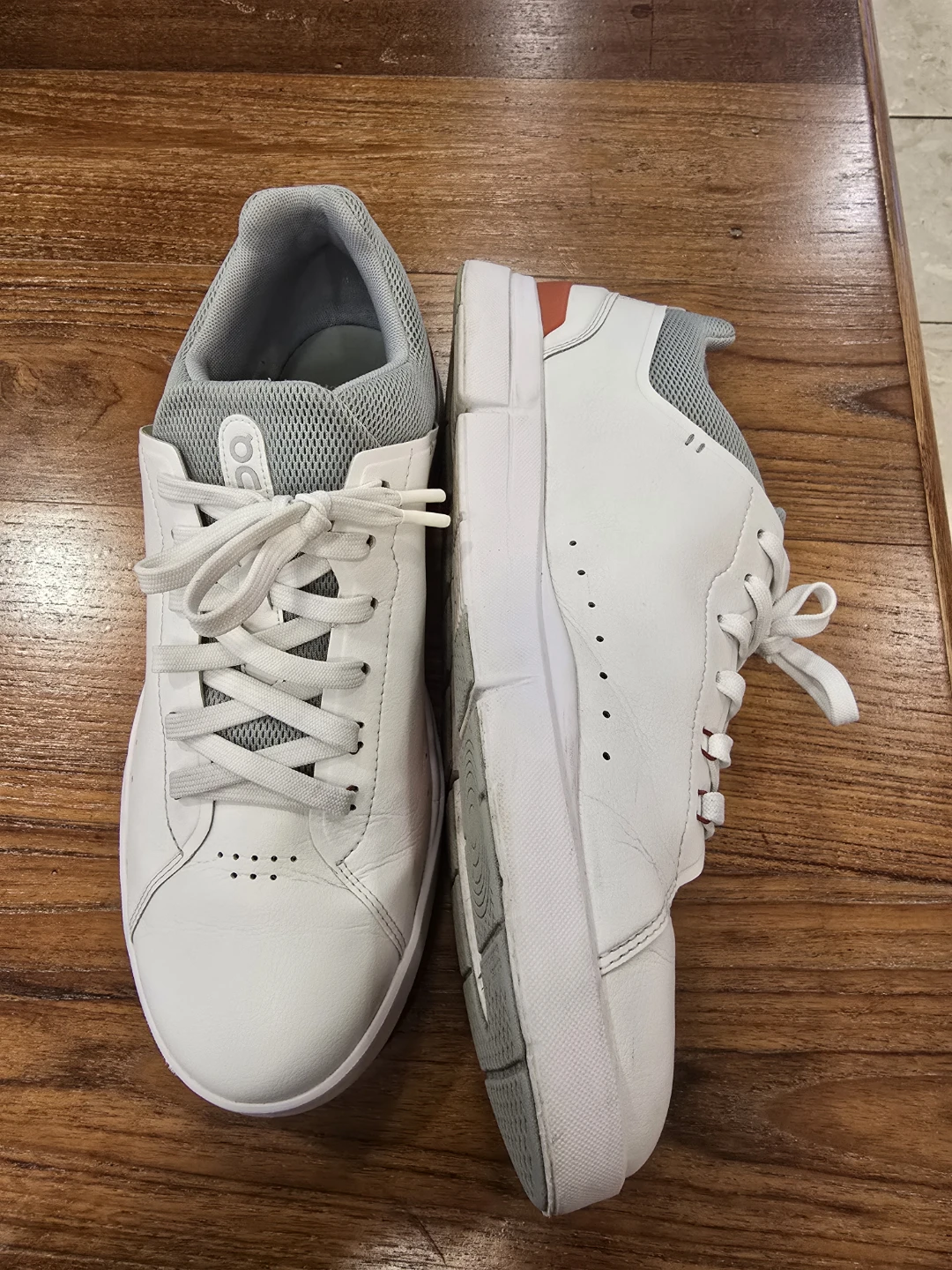 On Running The Roger Advantage Sneakers 10.5 Mens - photo 2