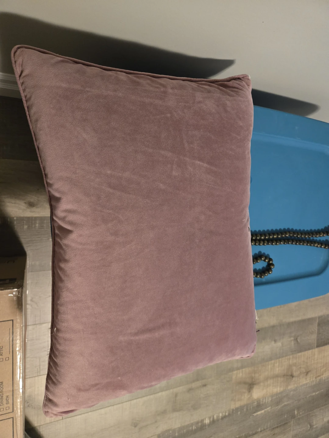 Set of 3 Velvet Throw Pillows - photo 2