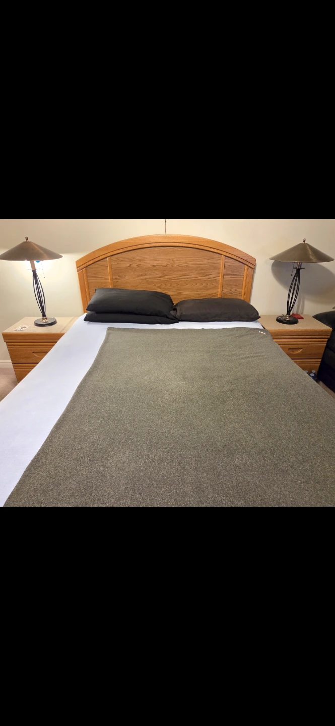 Solid Oak Bedroom set - photo 3