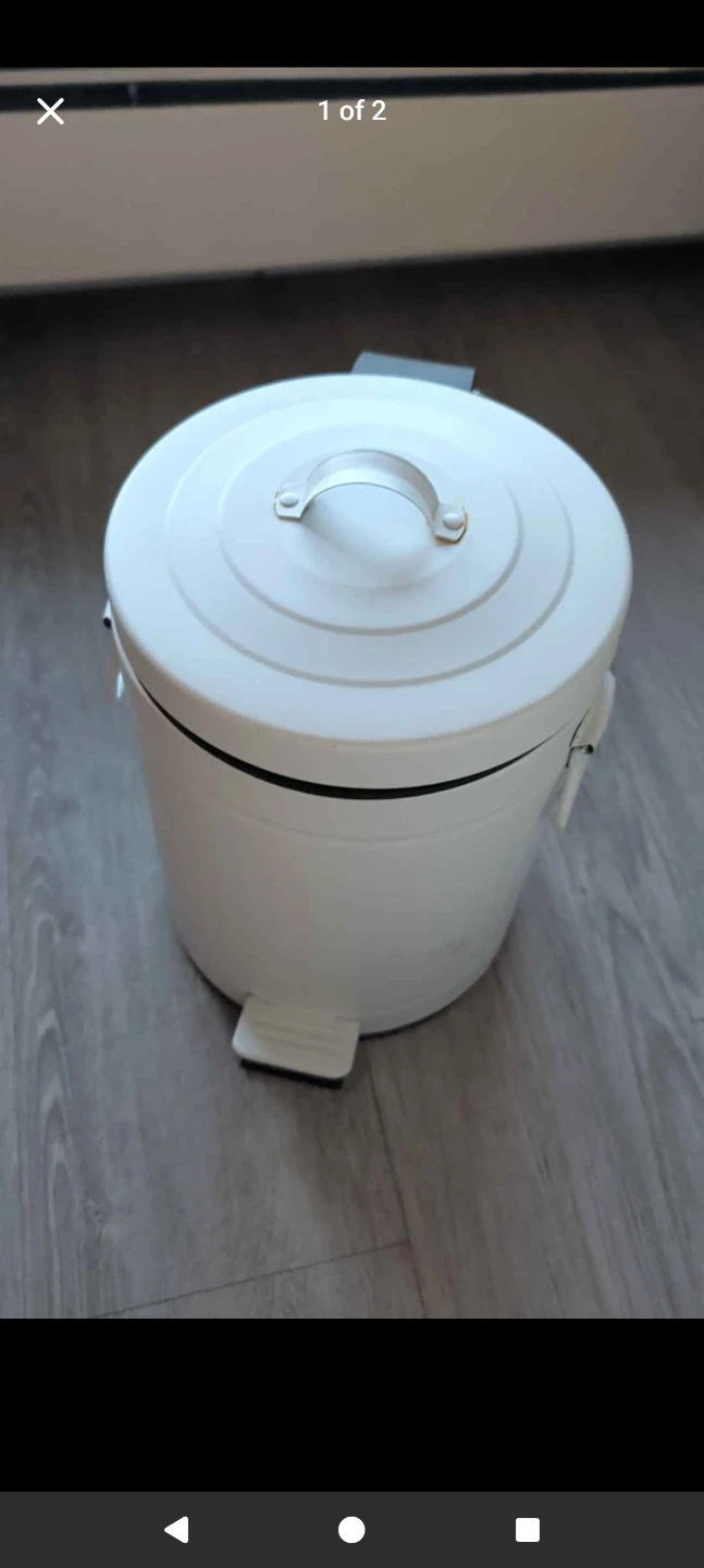 White Metal Pedal Waste Bin
