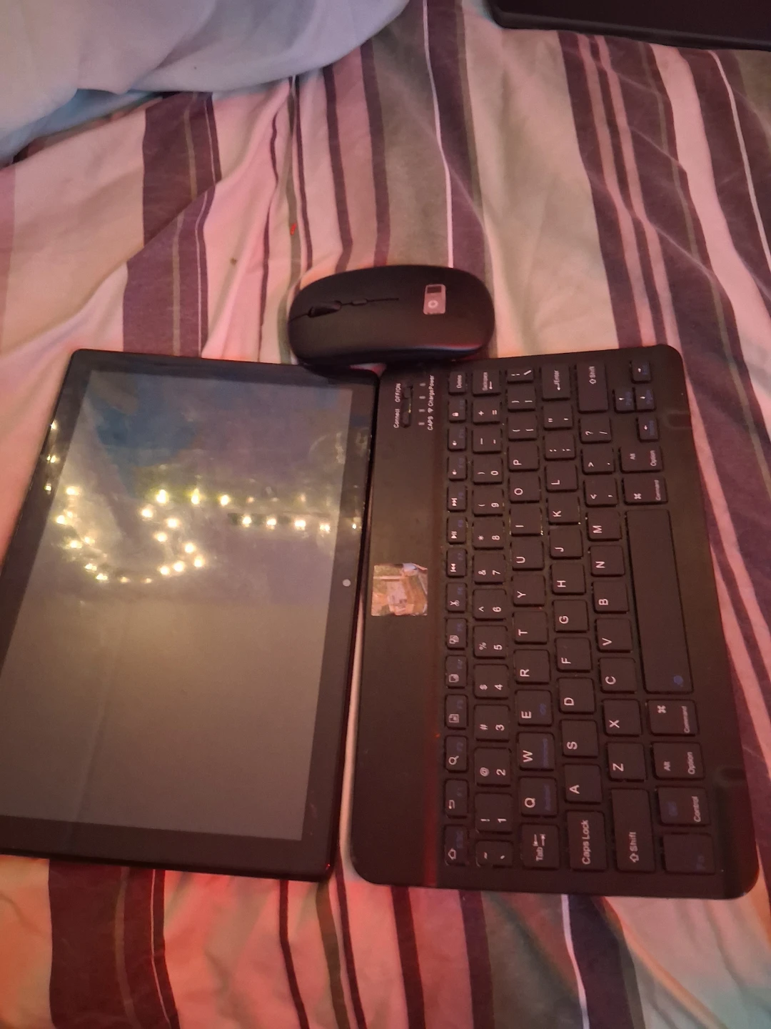 Tablet with Wireless Keyboard and Mouse