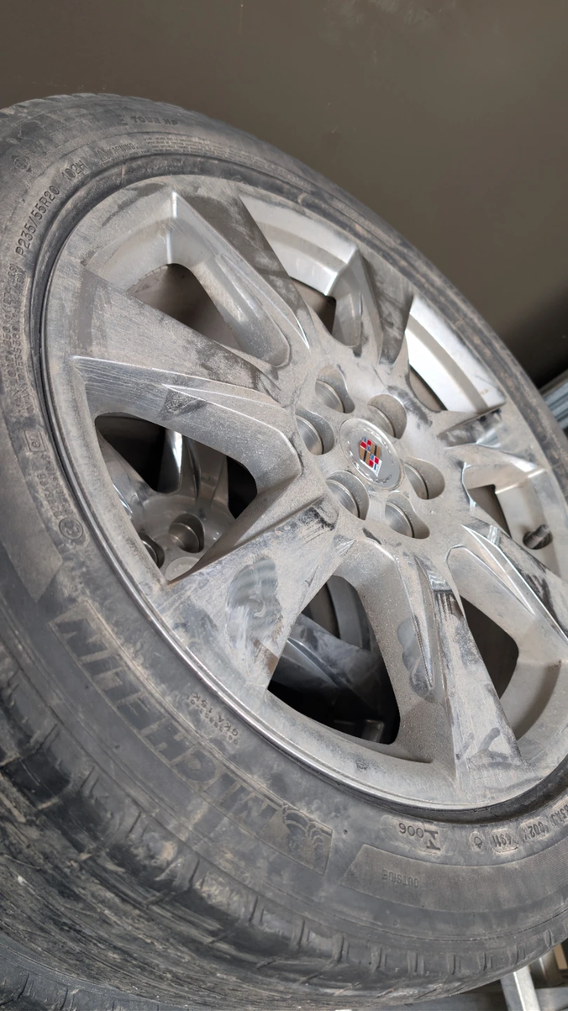 Cadillac Emblem Rim - photo 2