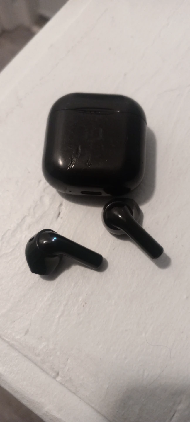 Black wireless earbuds with charging case - photo 2