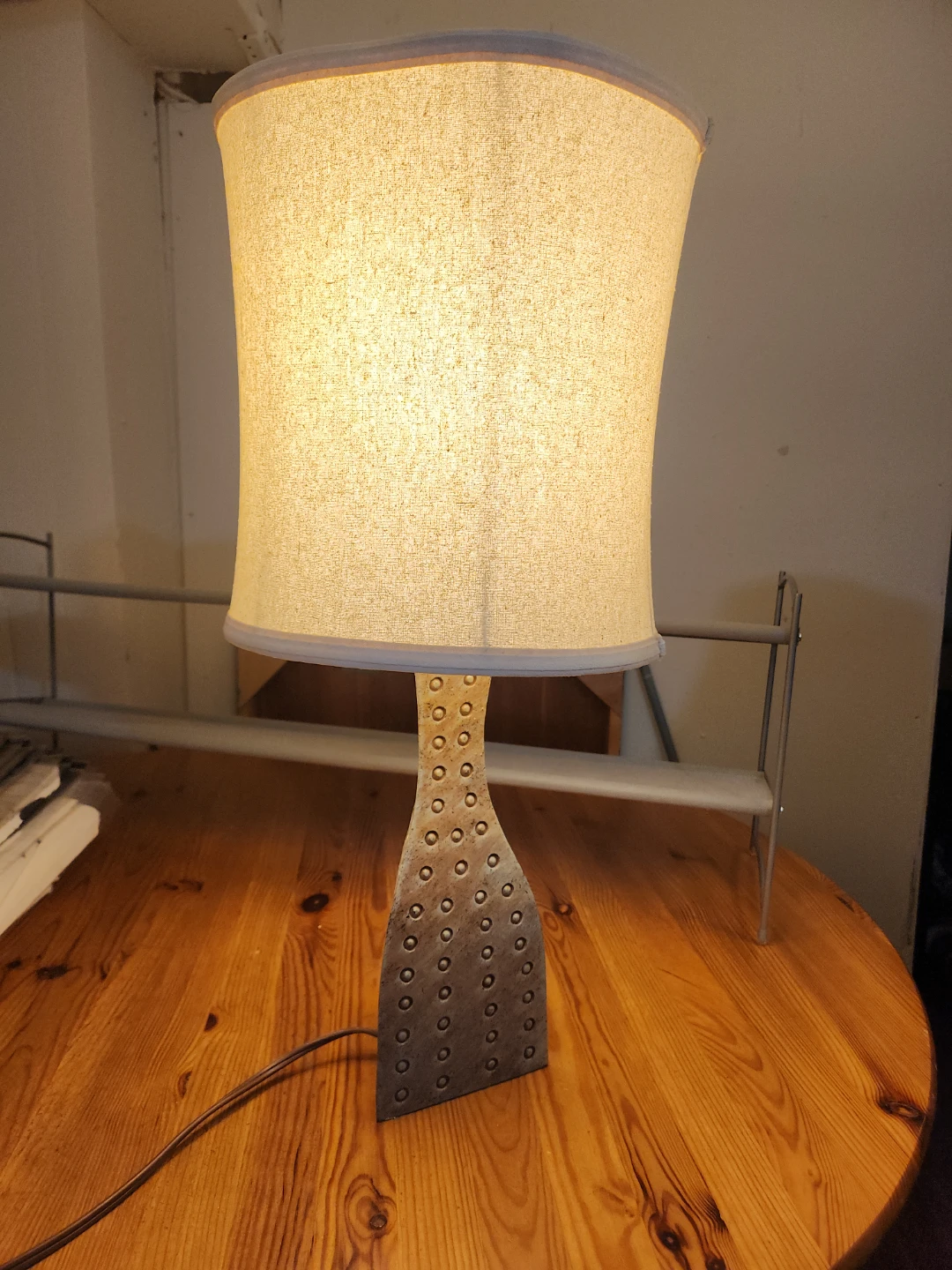 Cozy Vintage Table Lamp with Metal Stud Base - photo 2