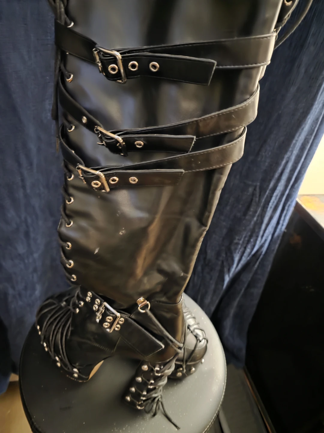 Black Lace-Up Buckle Platform Boots - photo 2